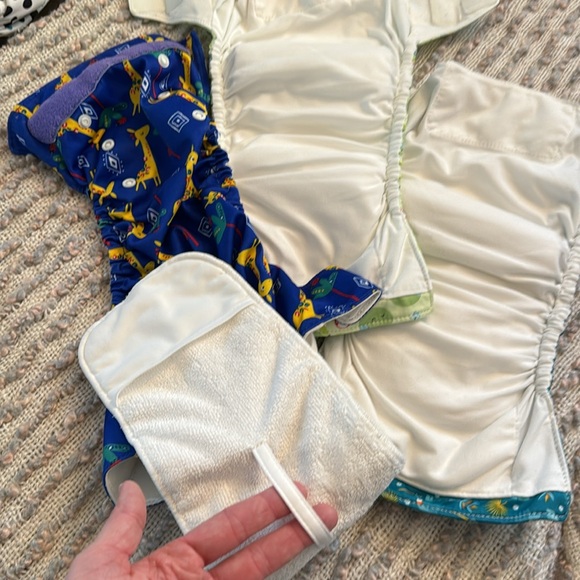 Set of 3 patterned cloth diapers - Picture 7 of 7